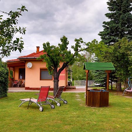 Balaton Apartman Балатонмариафюрдё Экстерьер фото