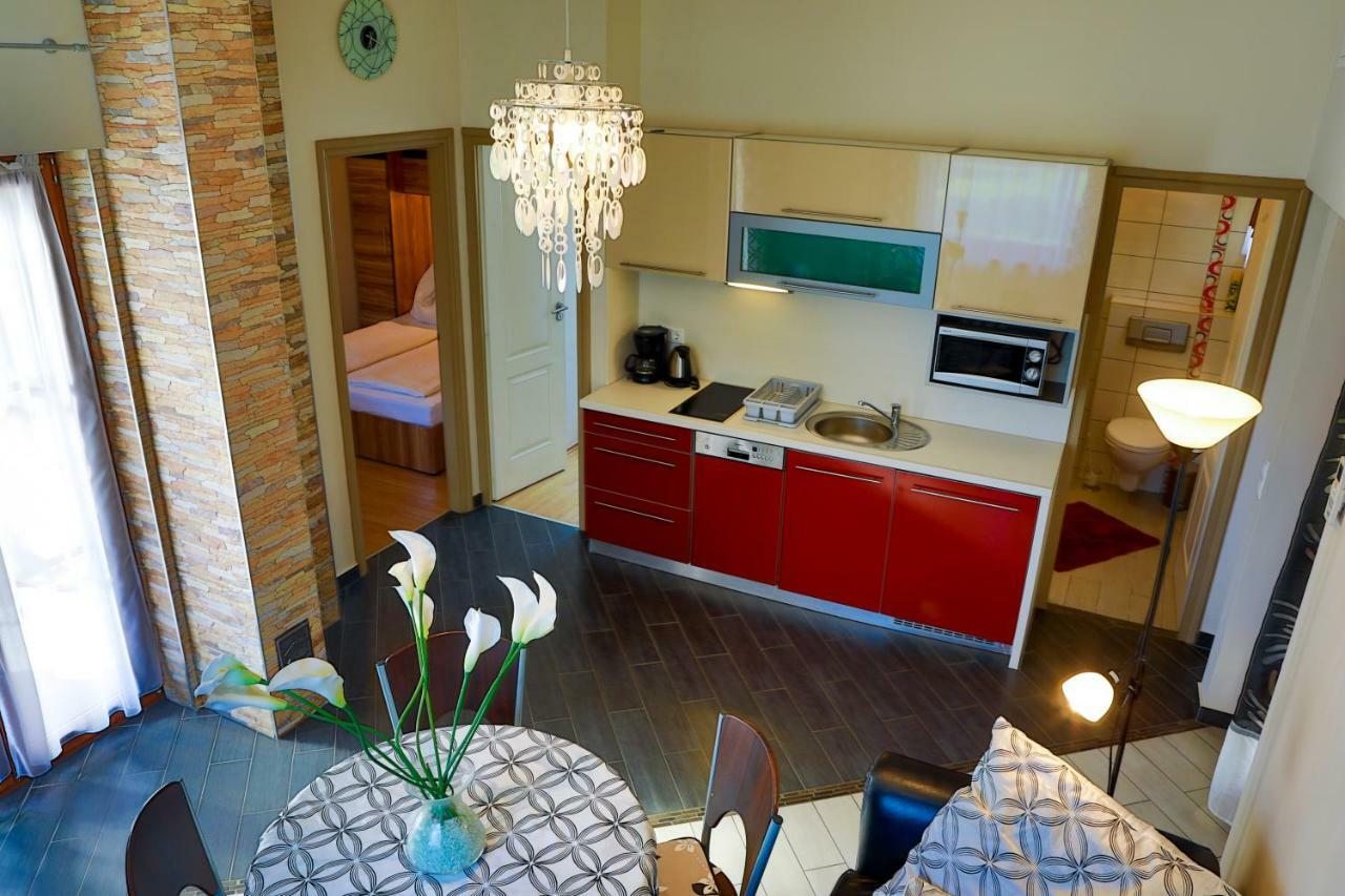 Balaton Apartman Балатонмариафюрдё Экстерьер фото